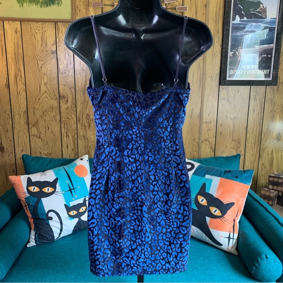 Abbeline Royal Blue Leopard Chemise Style Dress - Picture 6 of 14